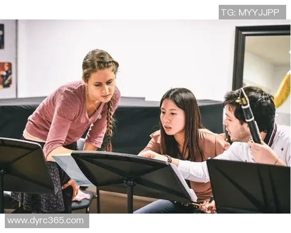 弗罗拉与希腊人之间的较量揭示了古代文明的碰撞与融合