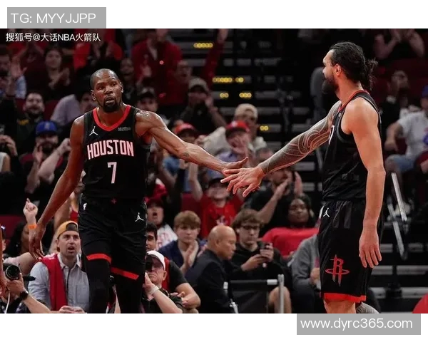 火箭队与爵士队激战半决赛首场争夺季后赛晋级的关键胜利