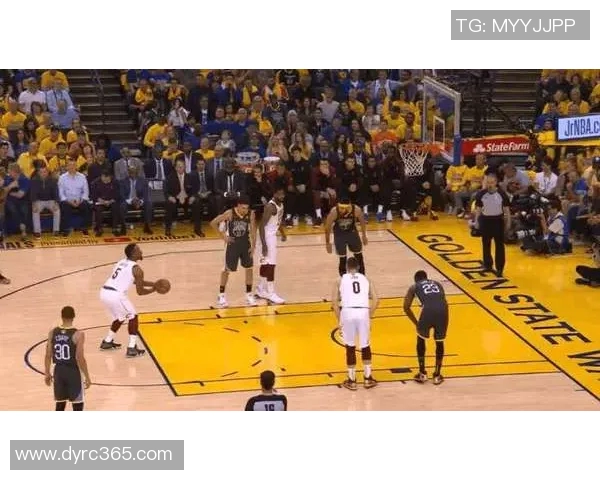 上海篮球队心理素质引发热议球迷与专家的观点碰撞与反思 上海篮球队心理素质引发热议球迷与专家的观点碰撞与反思