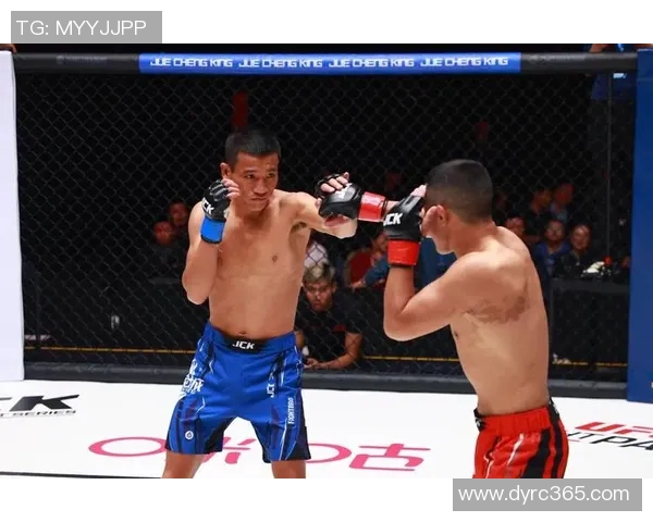 孔令丰与哈亚的精彩对决谁将成为胜者揭晓搏击界的新传奇 孔令丰与哈亚的精彩对决谁将成为胜者揭晓搏击界的新传奇